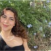 Io sono studentessa di Architettura alla Sapienza e molto appassionata di disegnare e dipingere, quindi posso insegnare ai bambini