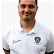 Entrenador con titulación UEFA Pro. Con experiencia entrenando equipos de fútbol base.