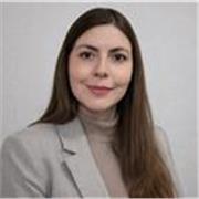 Profesora de psicología y RRHH, paciente y dedicada 