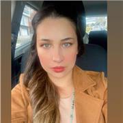 Profesora de derecho societario abogada, especialista en derecho empresarial