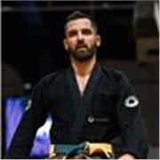 Cours particuliers de jiu-jitsu brésilien pour niveaux débutant (ceinture blanche) à intermédiaire (ceinture bleue/violette)