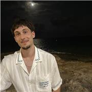 Graduado en CCAFD y entrenador de baloncesto durante 5 años y cursando Máster de profesorado.