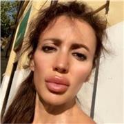 Scrittrice e traduttrice dall’Inglese impartisce lezioni di Inglese e Italiano