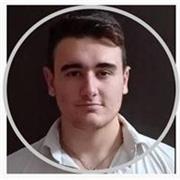 Ragazzo universitario del politecnico di milano aiuta compiti per ragazzi di tutte le età. Su richiesta anche lezioni online