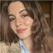 Insegnante di matematica a Bologna, laureata in scienze e tecnologie agrarie presso l’Università di Bologna, offre lezioni.