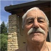 Je suis journaliste en presse écrite, ancien rédacteur en chef d’un mensuel, et enseignant à Paris 3 en communication. 