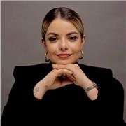 Tengo un master en dirección y gestión de recursos humanos, 10 años de experiencia en el ámbito del recurso humano