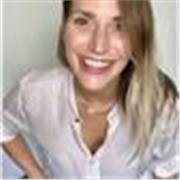 Lavoro come insegnate di italiano per stranieri da tanti anni, è un lavoro che amo molto e che faccio insieme a quello di libraia!