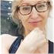 Ich biete online Englischunterricht für Schulkinder und Geschäftsleute in entspannter Atmosphäre an. Ich freue mich auf Euch!