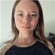 Englisch-Tutor, der die Klassenstufen von 1 bis 8 unterrichtet