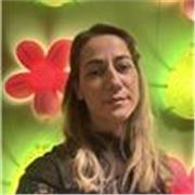 Sarei onorata a poter insegnare a qualcuno che ne ha bisogno e voglia 