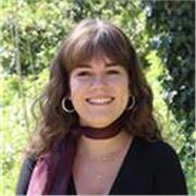 French polyglot born in Paris with an international background (Sweden, Denmark, England, France, Canada, and Switzerland). 