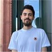 Psicólogo con experiencia dando clases sobre habilidades socioemocionales