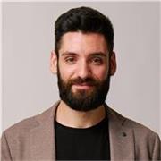 Offro lezioni di inglese o di matematica, informatica e programmazione, tecnologia sia a giovani studenti che adulti.