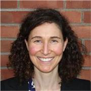 Profesora nativa de inglés (EE. UU.) certificada en TEFL y MA en Lingüística Aplicada. Clases presenciales para todas las edades. 