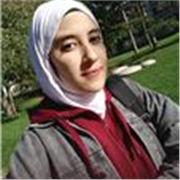 Étudiante en Master 1 , la langue arabe c'est ma langue maternelle est pour ça j'aimerais bien transmis mes savoirs aux étudiants