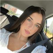 Psicóloga titulada con experiencia en habilidades de comunicación y sociales, inteligencia emocional y buen nivel de inglés