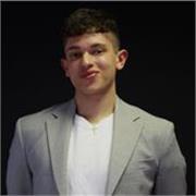 Estudiante de tercero de carrera, bilingüe y trabajador en estados unidos