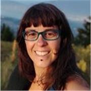 Profesora de lenguas con experiencia en la enseñanza de idiomas. Imparto clases online