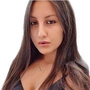 Laureanda in materie umanistiche impartisce lezioni per scuola elementare e media