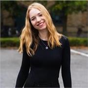 Masterstudentin bietet Englischnachhilfe