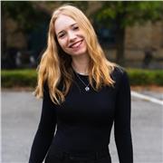 Masterstudentin bietet Englischnachhilfe