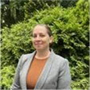 Native English speaker who tutors children of all ages in reading, writing and speaking. 