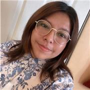 Profesora de matemática a niños de edad de 11 años a 8 años