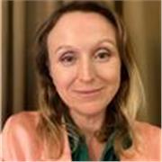 Experienced English teacher available for online lessons