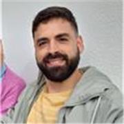 Me defino un amante del diseño y me dirijo a gente que quiera aprenderlo