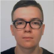 Studente universitario con certificazione inglese Cambridge C1