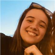 Étudiante en relations internationales donne cours de portugais et anglais en ligne