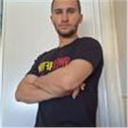 Entrenador personal especializado en entrenamiento de fuerza y biomecánica y con titulación en dolor de espalda 