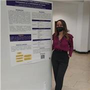 Profesora titulada en Farmacia, enseño asignaturas de ciencias para la ESO y primaria