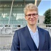 Etudiant double Licence Science Politique Economie à Paris 1 - Panthéon Sorbonne, trilingue Italien Français Anglais (+ allemand)