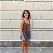 ragazza da ripetizioni nelle ma aiuto per ragazzi della scuola superiore di 1 grado (medie) e per i bambini della scuola primaria