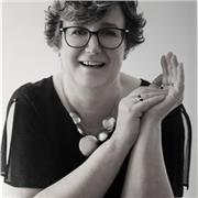 Coach im Bereich emotionale Intelligenz. Ich helfe dir, die deutsche Sprache besser zu nutzen und dein Potential auszuschöpfen.