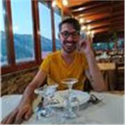 Salve, sono Michele Cappello. Mi sono laureato in Biologia Molecolare e della Salute. Sono una persona sorridente, solare, con tanta pazienza e soprattutto con un ricco bagaglio nel campo della Biologia, della Chimica, e nelle Sacienze della terra