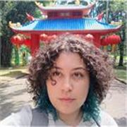 Professora de língua inglesa e língua portuguesa