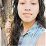 Profesora de letras orientada a dar clases a niños y niñas