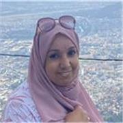 Intervenante pour la langue arabe donne des cours