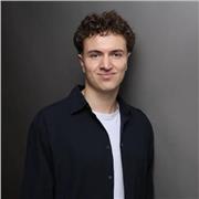 Student mit Auslandserfahrung in Spanien & den USA als Lehrer für Englisch in HH. Unterricht vorwiegend Online, alle Altersgruppen