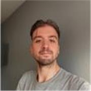 Profesor con 10 años de experiencia en clases particulares, dinámicas y personalizadas, orientadas a cada nivel de dificultad.