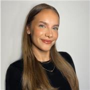 Hallo! Ich bin Studentin und biete Nachhilfe für Grundschulkinder in Mathematik, Deutsch, Englisch und weiteren Fächern.