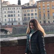 Insegnante diplomata al liceo linguistico capace di insegnare inglese spagnolo tedesco e filosofia, disposta a fare lezioni online interattive e divertenti al fine di richiamare con più facilità l’attenzione degli alunni