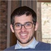 Laureato in Scienze Politiche, 6 anni di esperienza come giornalista. Competenze in giornalismo, Scienze Politiche, Antropologia