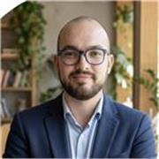 Profesor de matemáticas básicas, intermedias y avanzadas. Enfoque en metodologías de aprendizaje ágiles y dinámicas