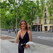 Estudiante de 18 años con título B2 en inglés y francés ofrece clases de estos idiomas. Así mismo también puedo ofrecer clases de otras asignaturas tales como lengua o matemáticas. Estaría disponible en la zona de La Manga y Cabo de palos