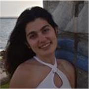 Profesor de español imparte clase de refuerzo