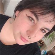 Estudiante universitaria ofrece clases de lenguaje, historia, biología, química, física y música de 4° Básico a IV° Medio. Además de clases de ingles desde los 12 años, conversacional y escrito